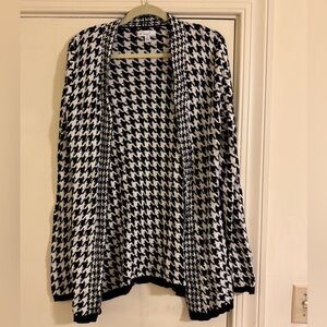 Kim Rogers Black and White Houndstooth Cardigan